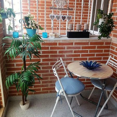 Amazing Sunny Flat With Balcony Pool Two Mins From The Beach Torrevieja Dış mekan fotoğraf